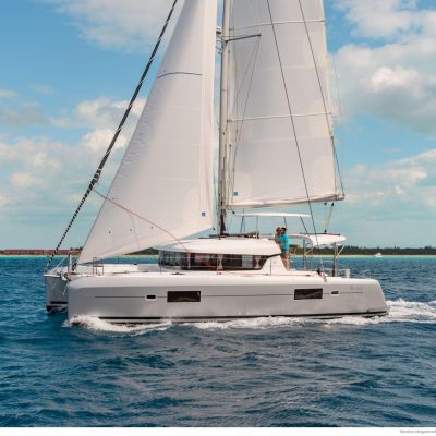 Home - 6 - Colombo40 - A Charter Company